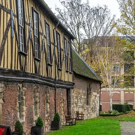 11 Merchants Place * York